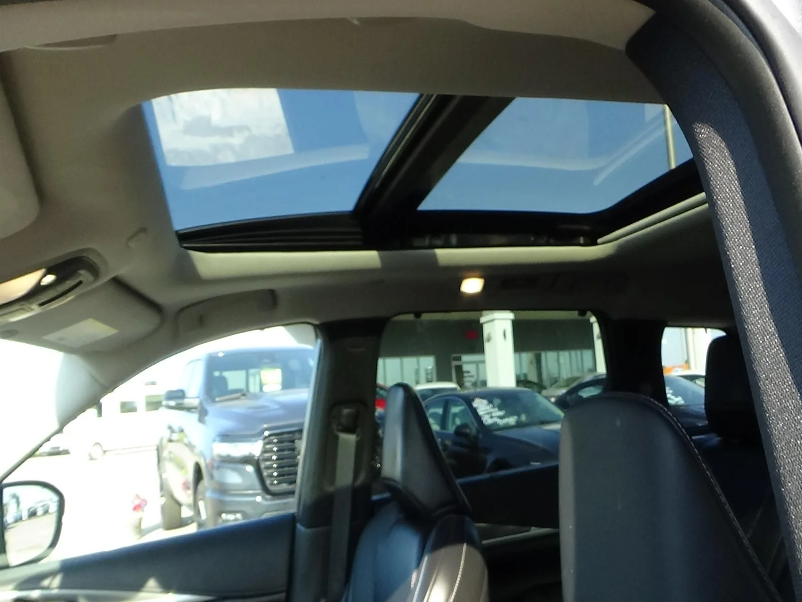 Used 2026 Graphite Shadow (kad) INFINITI Luxe image 23