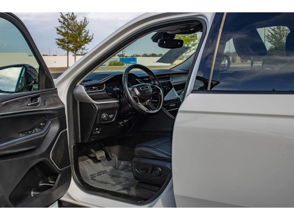 Used 2021 Bright White Clearcoat Jeep Limited image 26