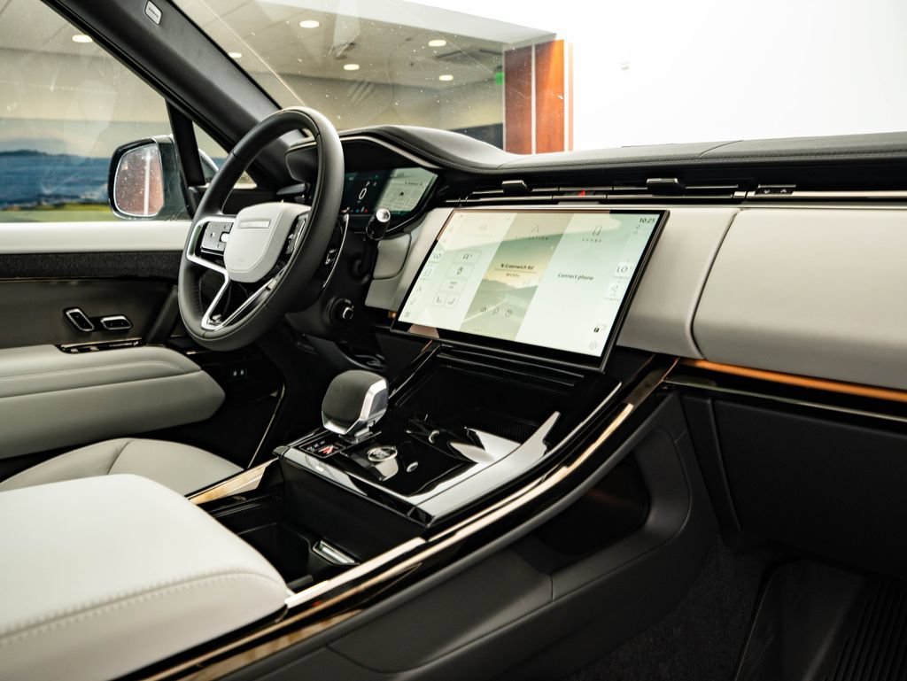 New 2026 Varesine Blue Land Rover SE image 47