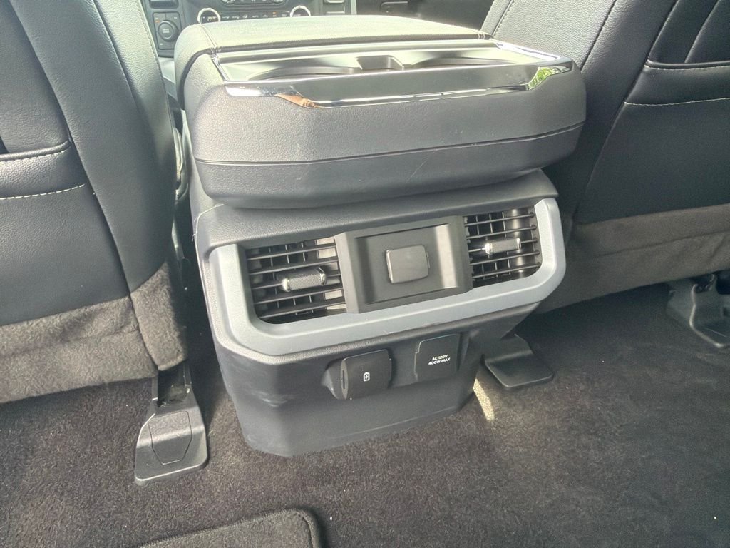 Used 2023 Gray Metallic Ford Lariat image 34