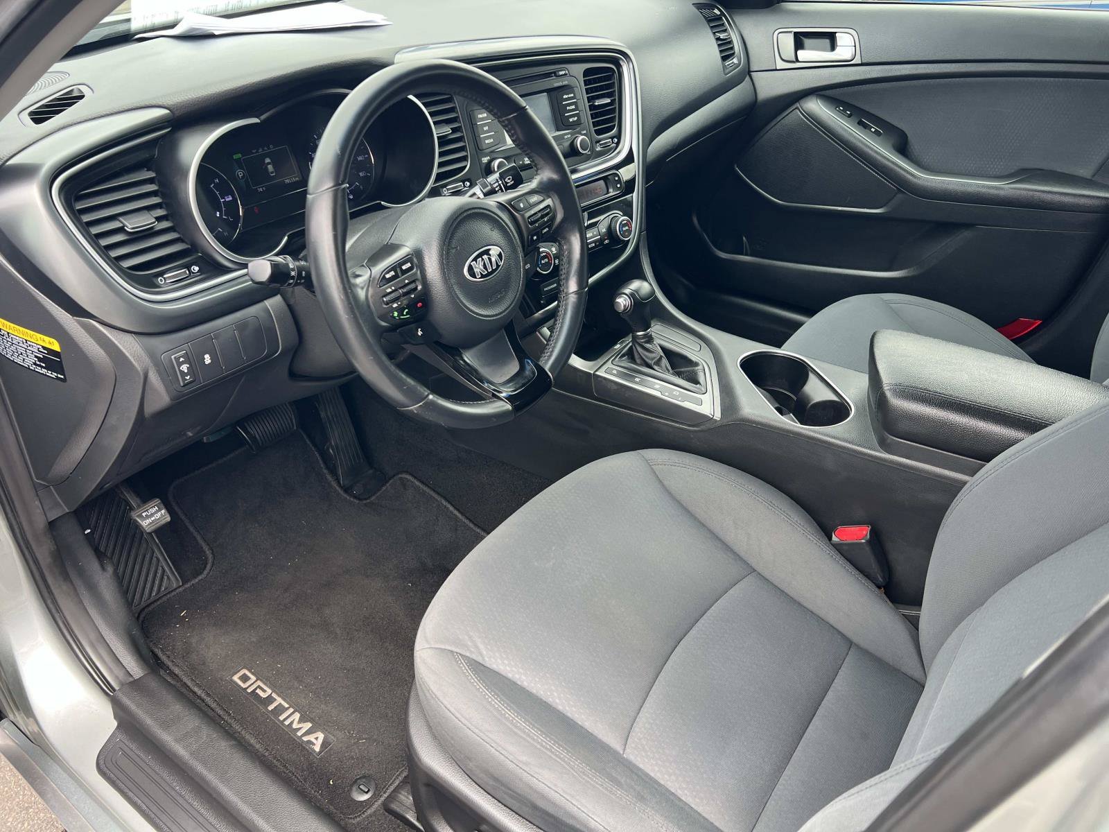 Used 2015 Aluminum Silver Metallic Kia  image 5