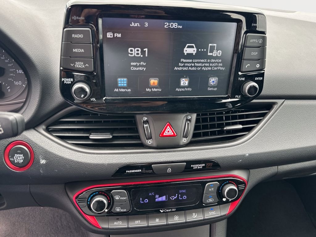 Used 2018 Red Hyundai Sport image 16