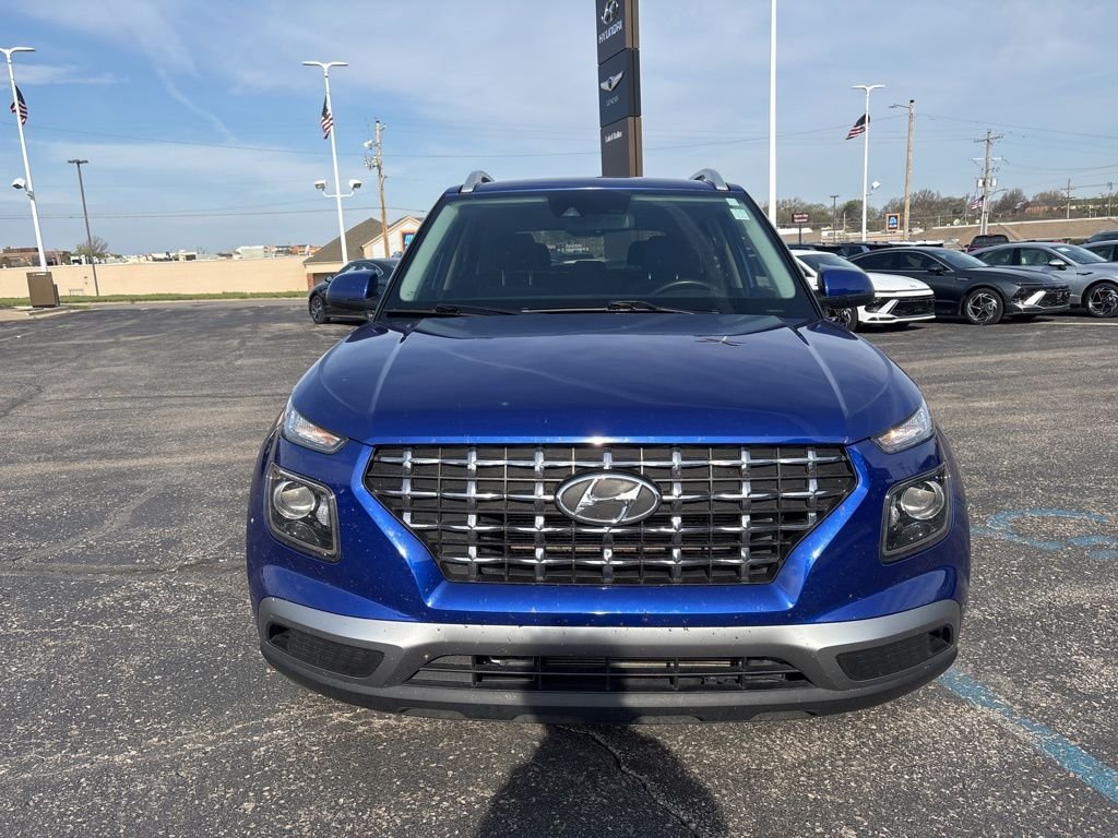 Used 2022 Hyundai Venue SEL with VIN KMHRC8A3XNU136220 for sale in Kansas City
