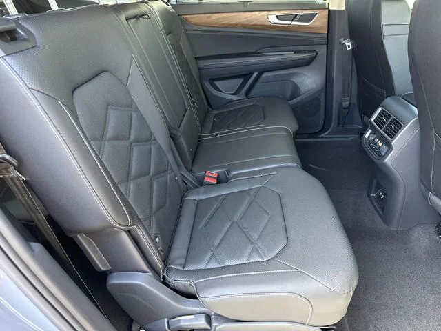 New 2026 Pure Gray Volkswagen 2.0T SE w/Technology image 23