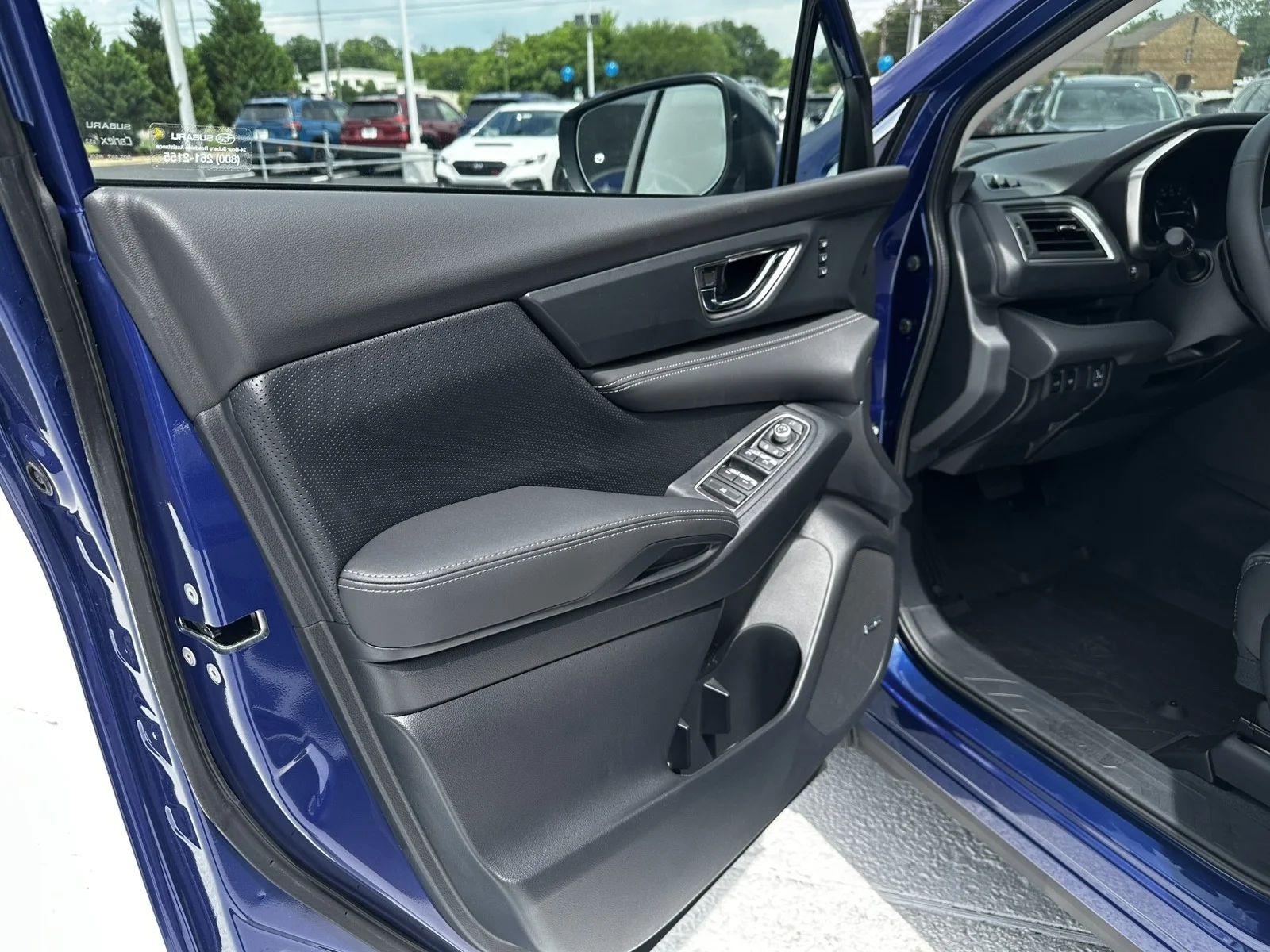New 2026 SAPPHIRE BLUE PEARL Subaru Limited 7-Passenger image 14