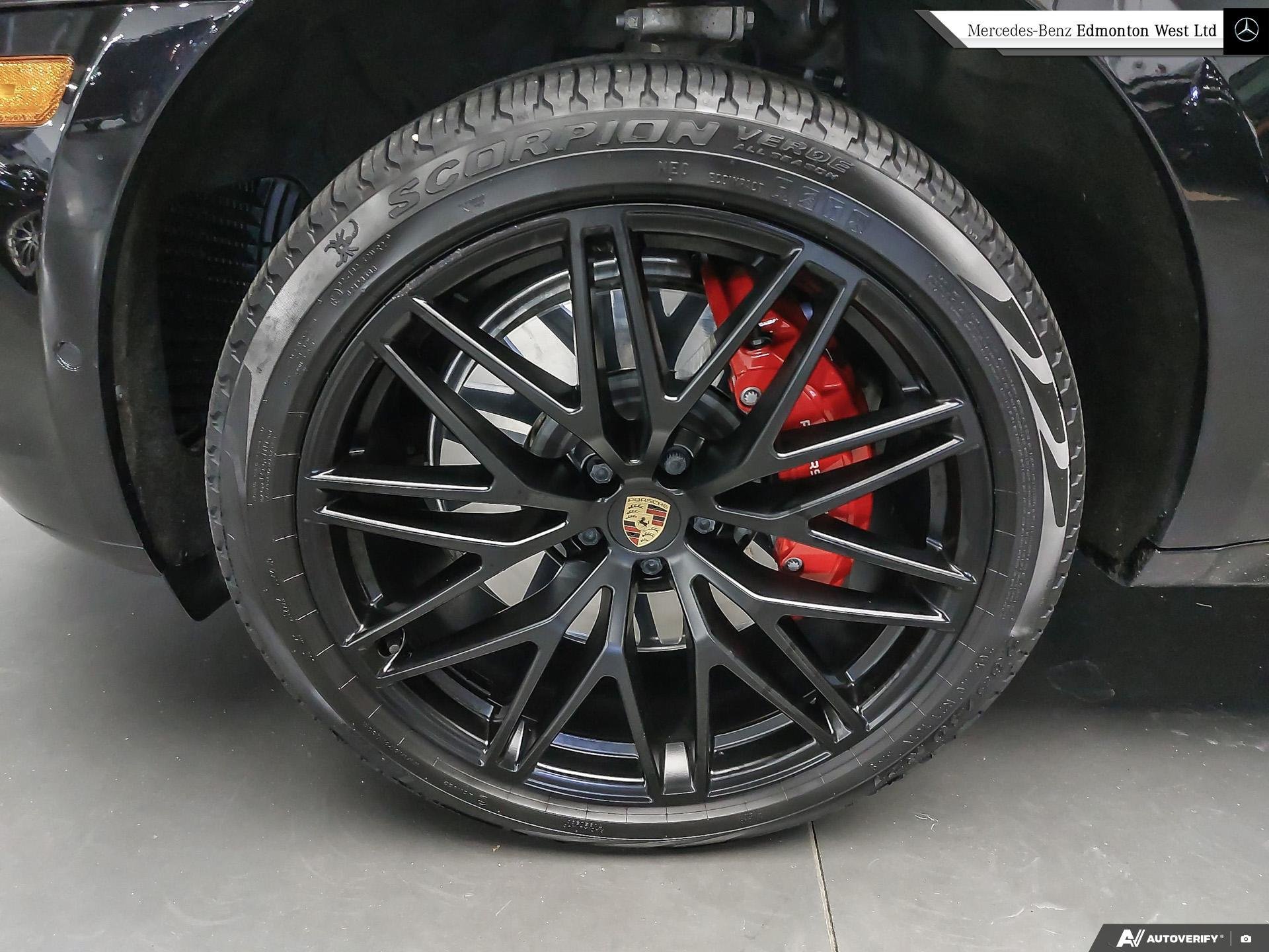 2022 Porsche Macan GTS photo 3