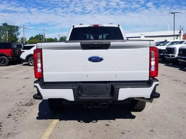 New 2026 Avalanche Ford F-250® XL image 5