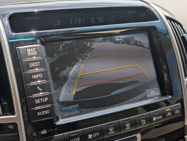 Used 2014 Blizzard Pearl Toyota Base image 18