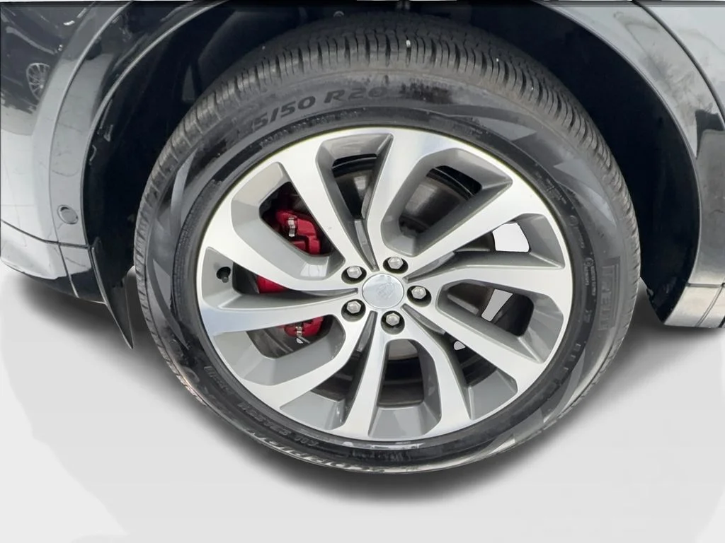 Used 2025 Gray Land Rover SE image 12