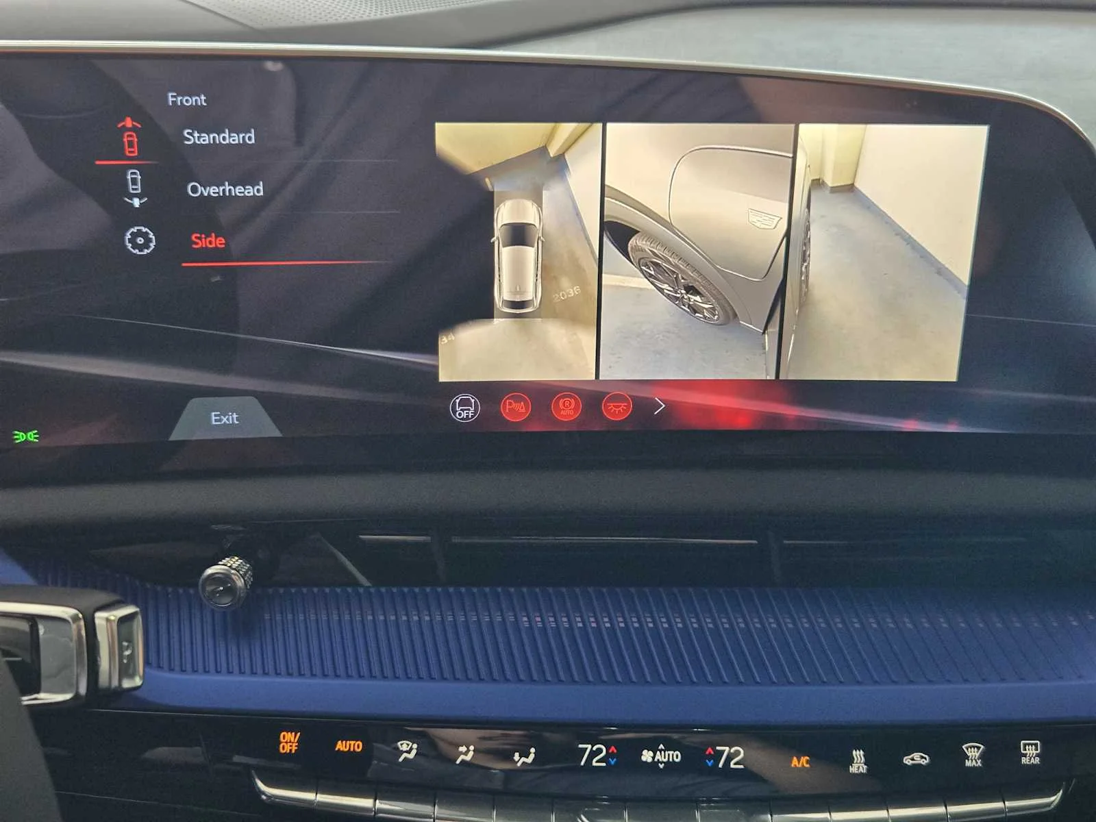 2026 Cadillac OPTIQ V-Series - Photo 12
