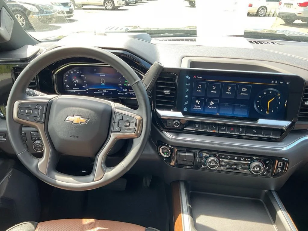 Used 2024 Black Chevrolet High Country image 16