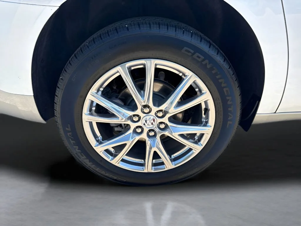 Used 2023 White Frost Tricoat Buick Premium image 37