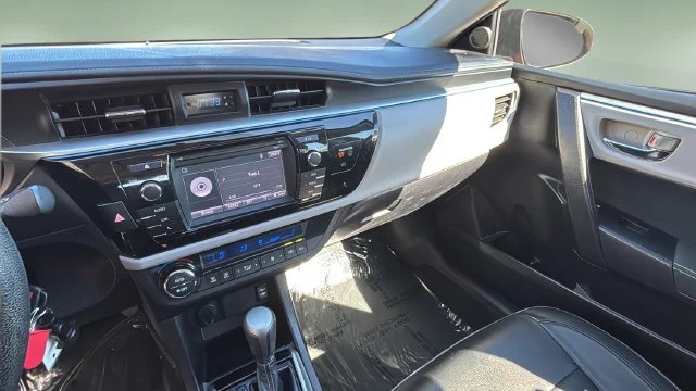 Used 2016 Red Toyota LE image 24