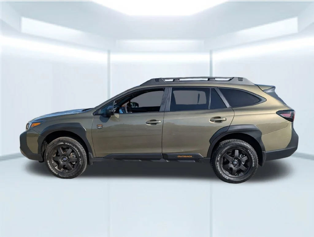 Used 2025 Green Subaru Wilderness image 2