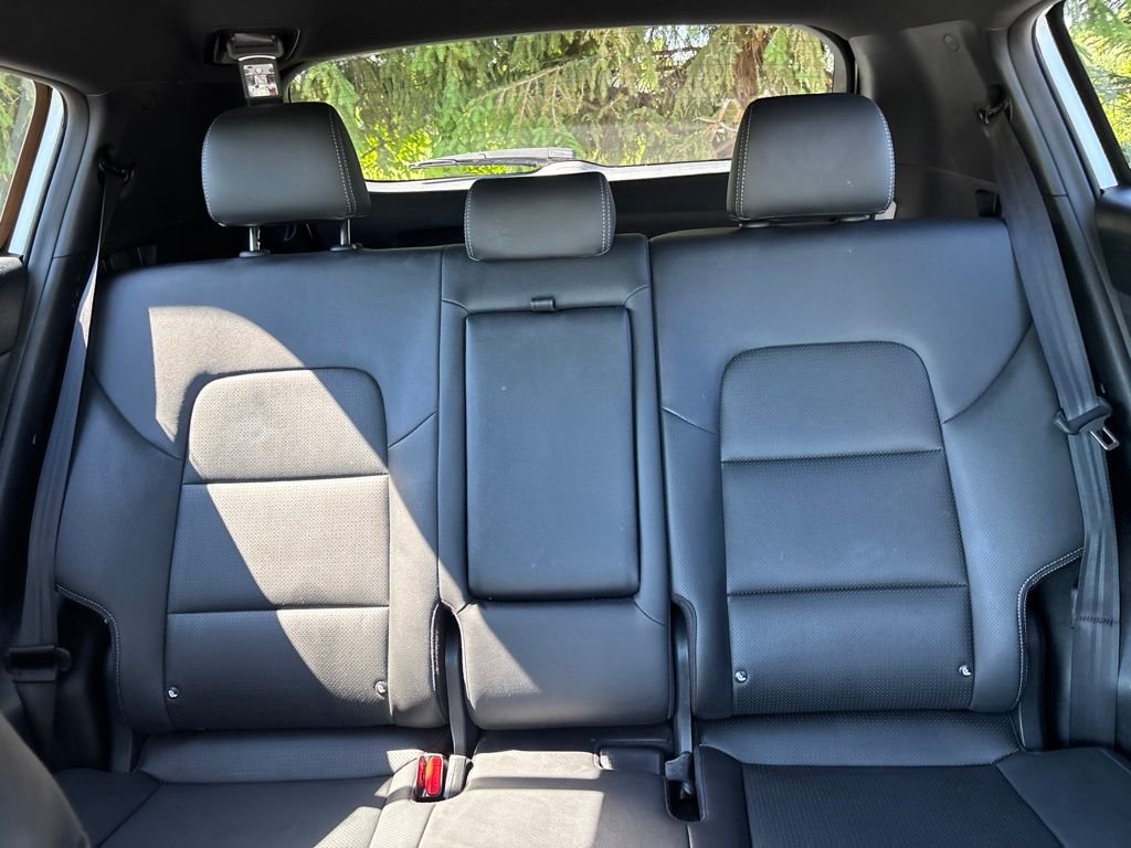 Used 2020 White Kia S image 22