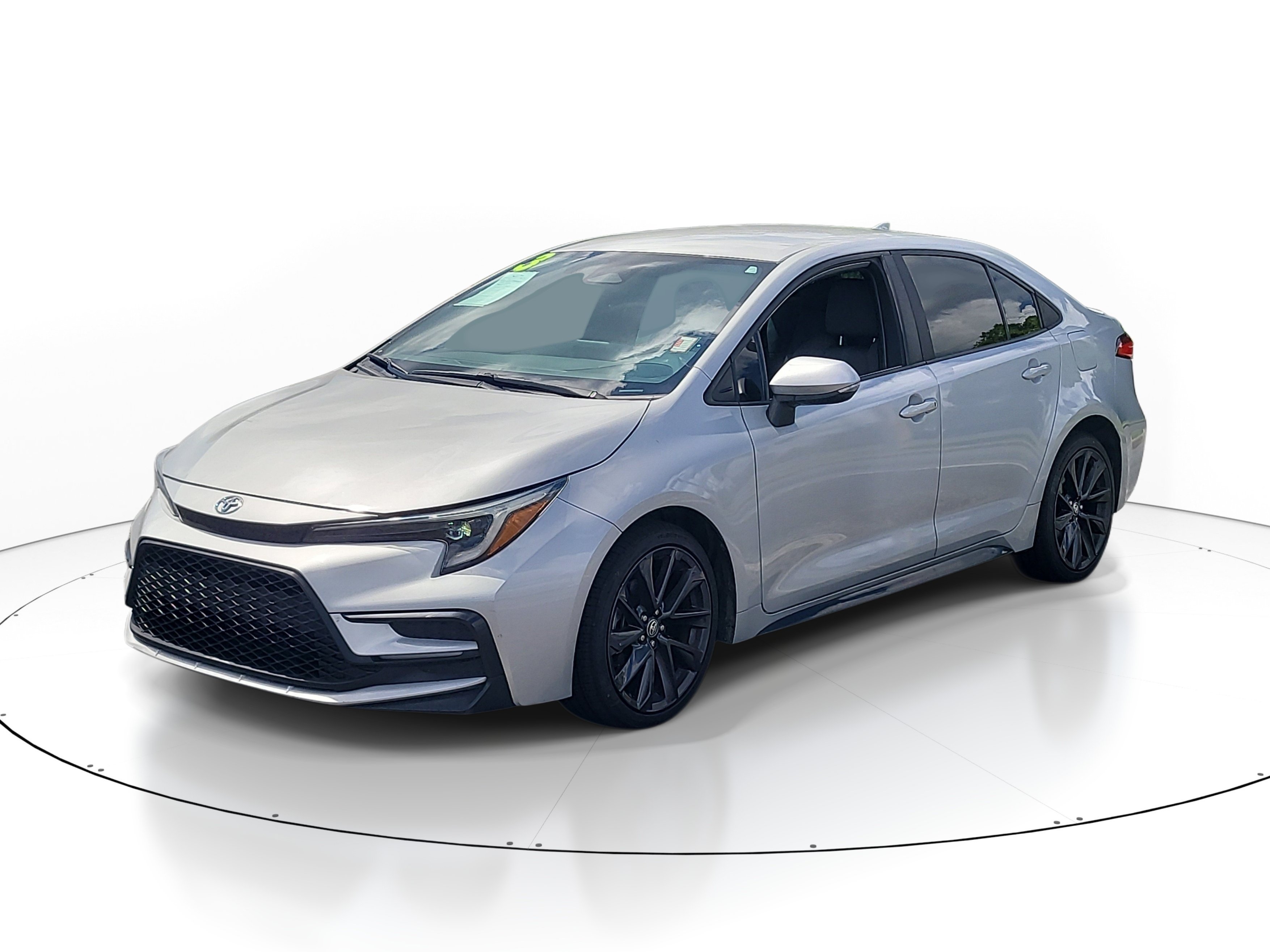 Used 2023 Classic Silver Metallic Toyota SE image 3
