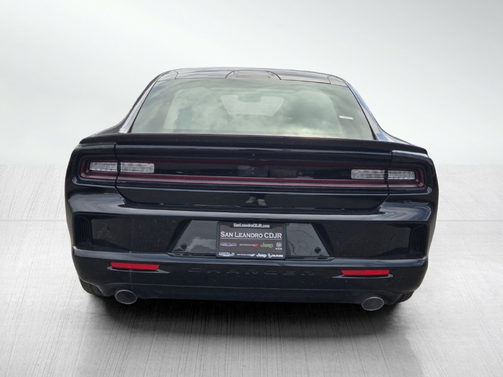 New 2026 Diamond Black Crystal Pearlcoat Dodge R/T Plus image 5