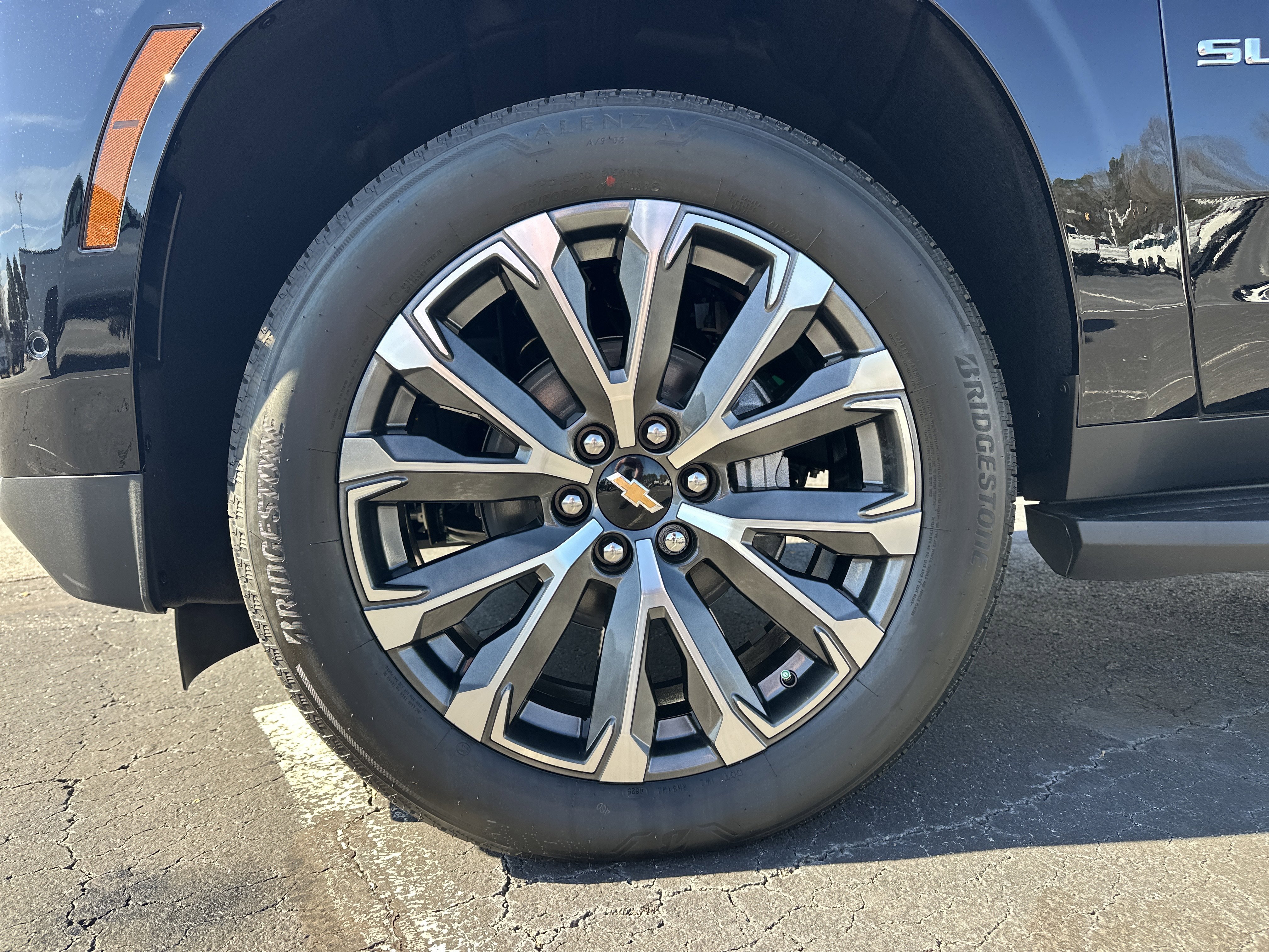 2026 Chevrolet Suburban High Country - Photo 12