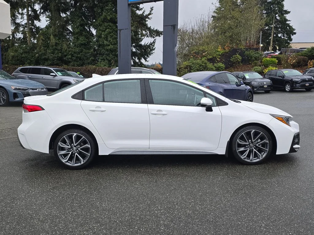 2021 Toyota Corolla SE - Photo 9