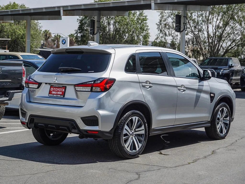 Used 2024 Silver Mitsubishi 2.0 ES image 6