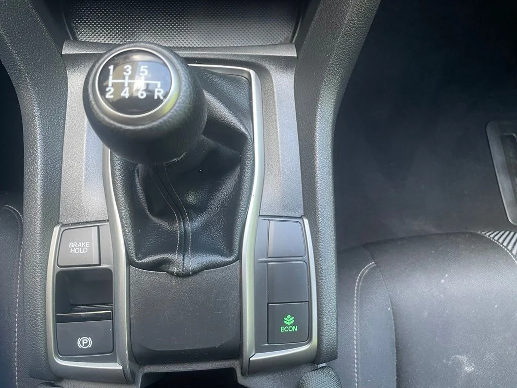 2018 Honda Civic Hatchback LX - Photo 17
