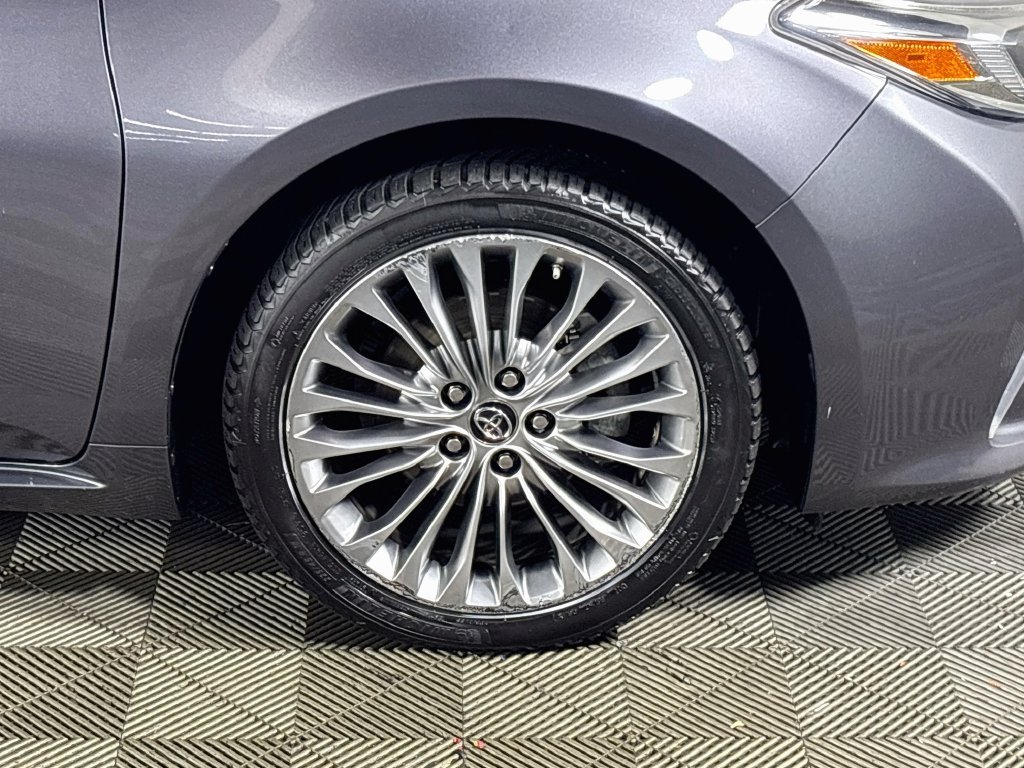 Used 2016 Gray Toyota Limited image 24