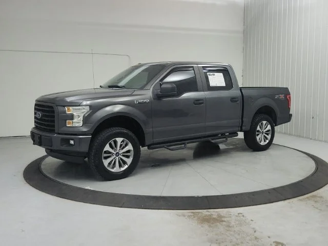 Used 2017 Gray Ford XL image 4