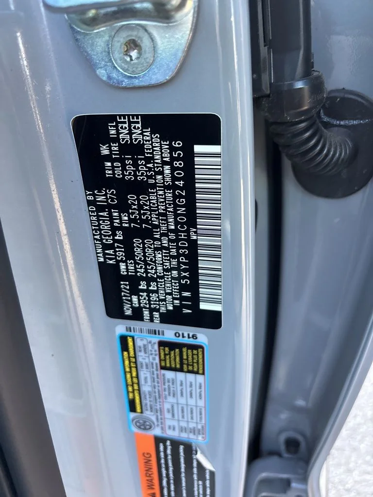 Used 2022 Gray Kia EX image 59
