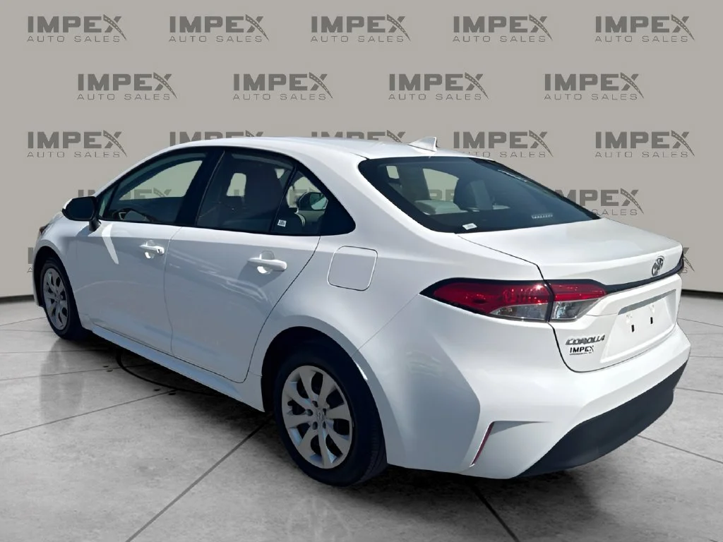 Used 2025 White Toyota LE image 3
