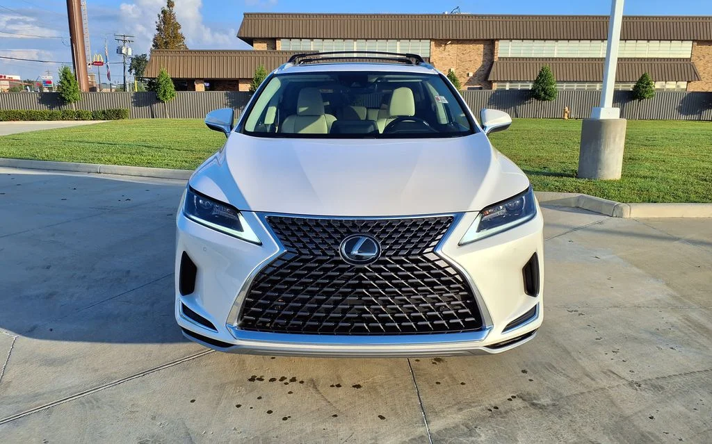 Used 2021 White Lexus 350 image 2