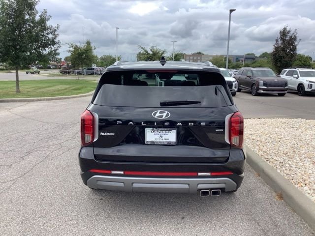 Certified Used 2024 Abyss Black Hyundai SEL image 4