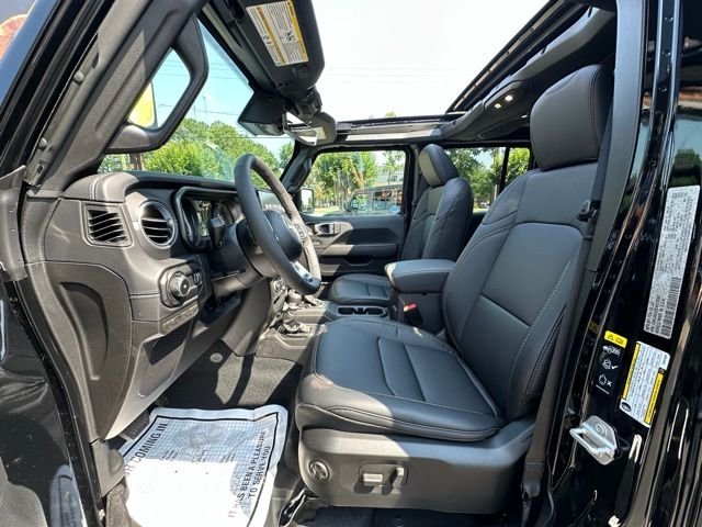 2025 Jeep Wrangler 4-Door Sahara - Photo 24