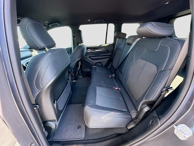 New 2026 Baltic Gray Metallic Clear-Coat Exterior Paint Jeep Laredo image 17