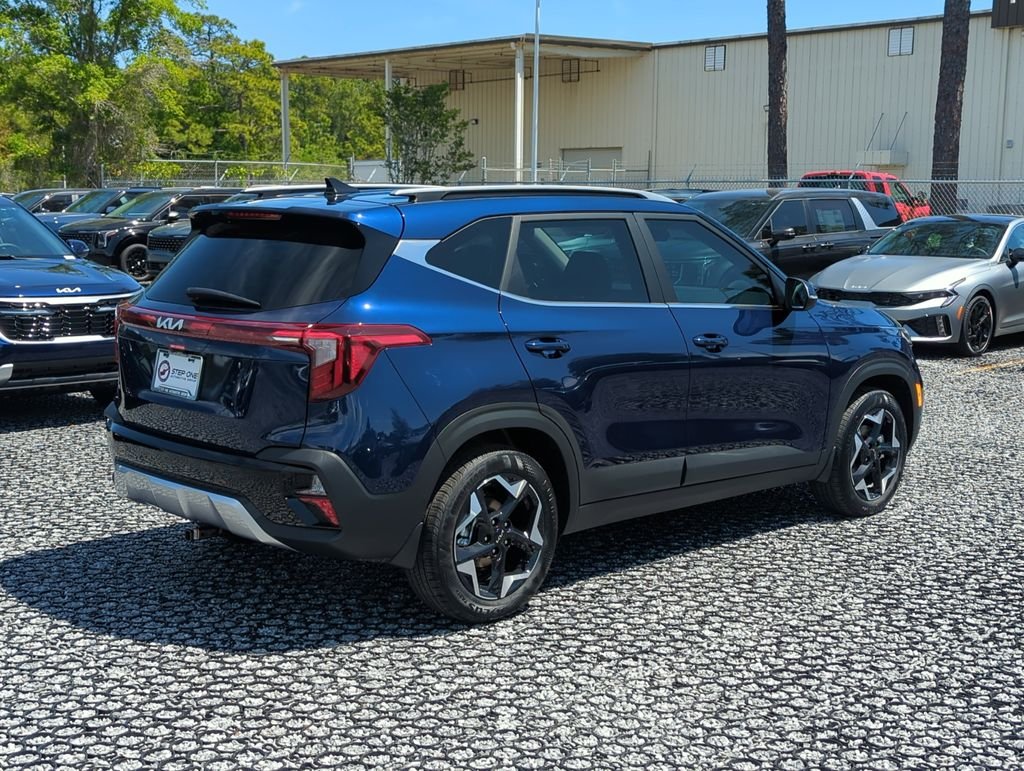 New 2026 Dark Ocean Blue Kia EX image 7