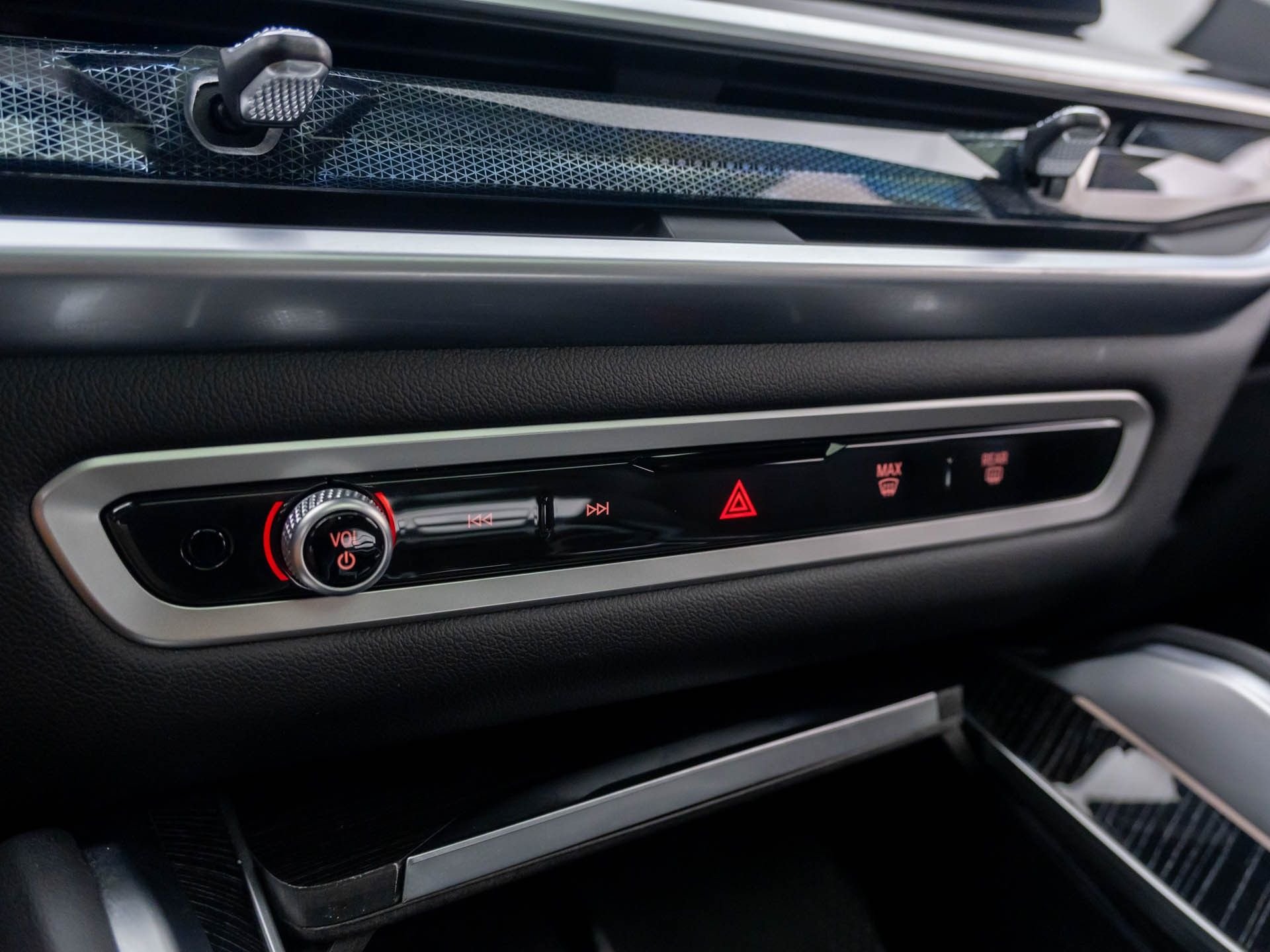 Certified Used 2026 Skyscraper Grey Metallic BMW xDrive40i image 30
