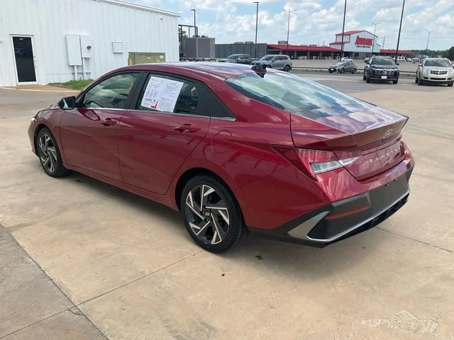 Used 2025 Red Hyundai Limited image 36