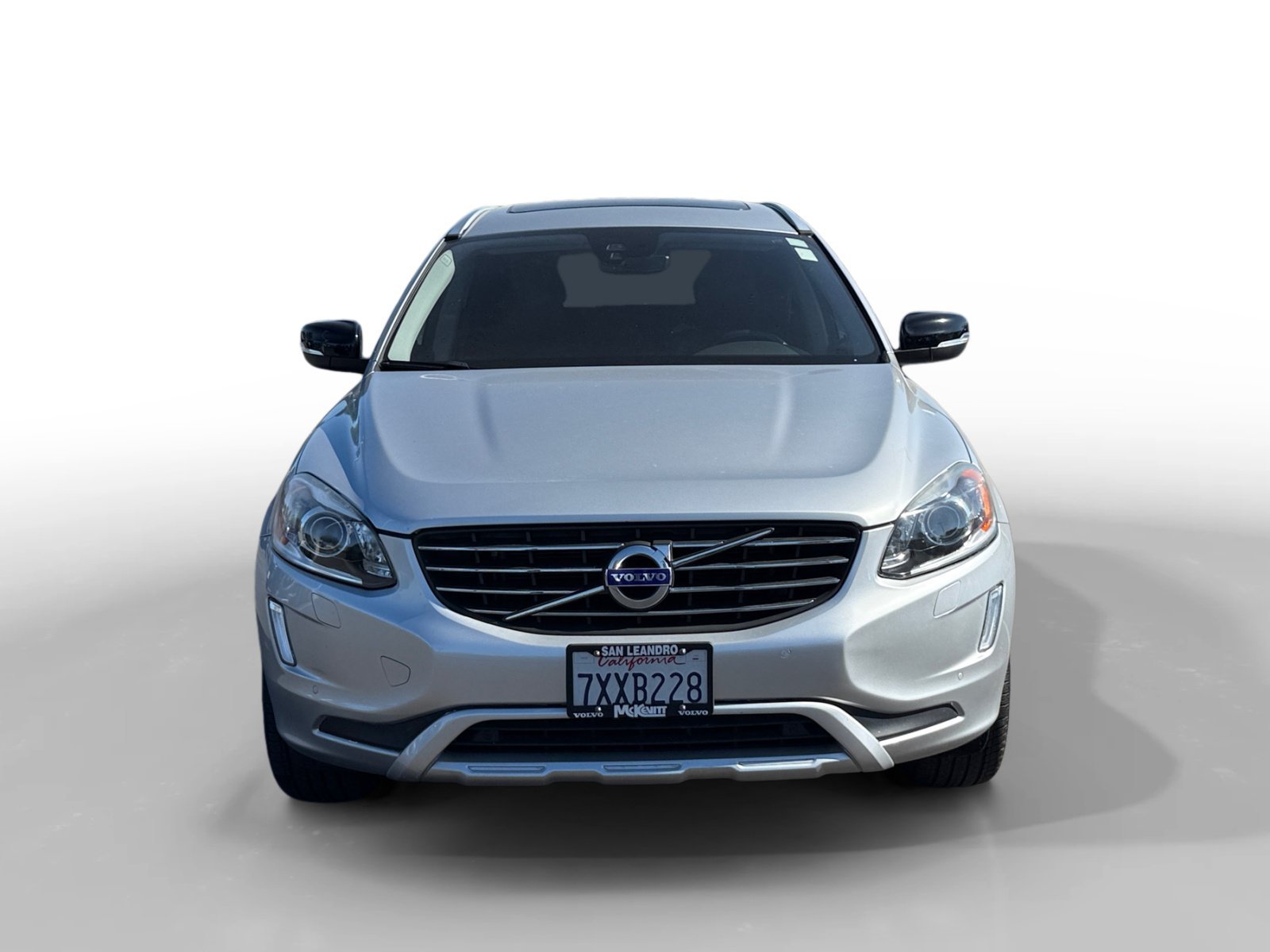 Used 2017 Bright Silver Metallic Volvo T6 Dynamic image 8