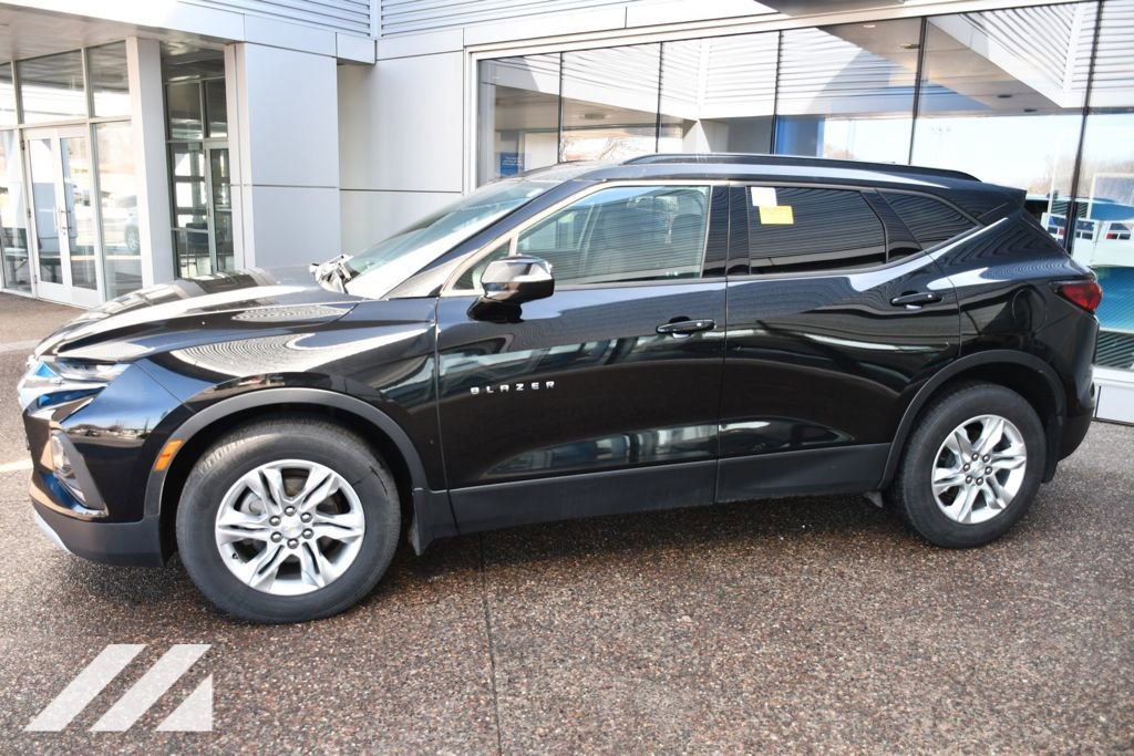 Used 2019 Chevrolet Blazer 2LT with VIN 3GNKBGRS1KS670353 for sale in Onalaska, WI