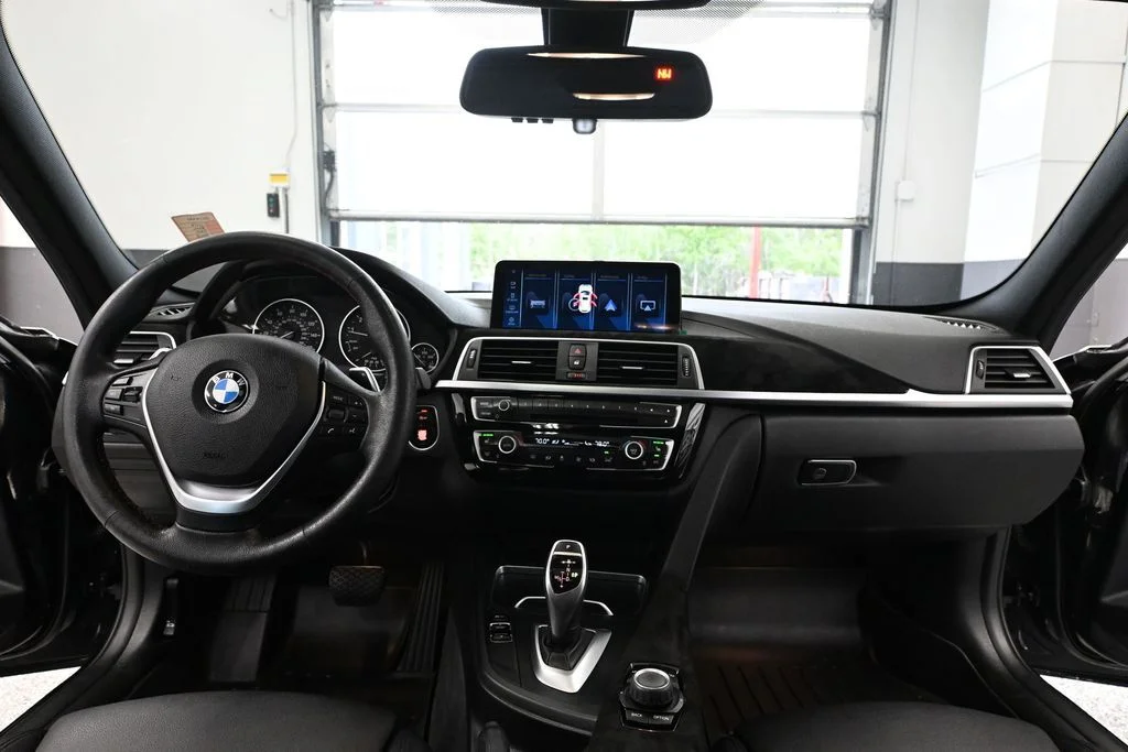 2018 BMW 3 Series 330i - Photo 24