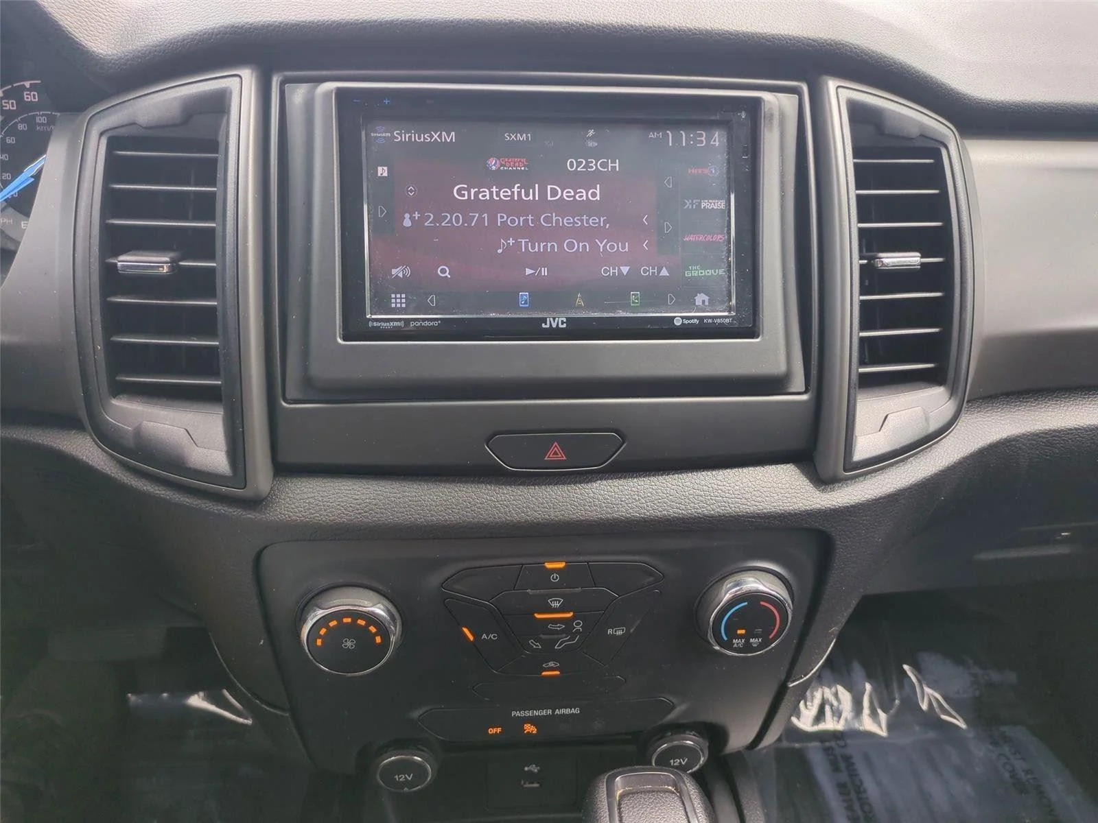 Used 2019 Shadow Black Ford XL image 24