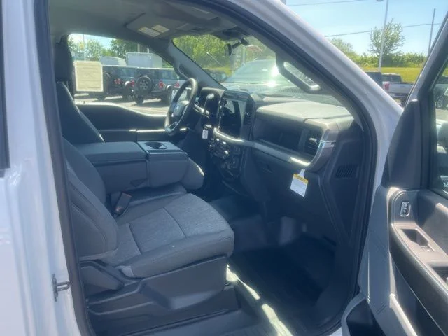 New 2026 Oxford White Ford XL image 16