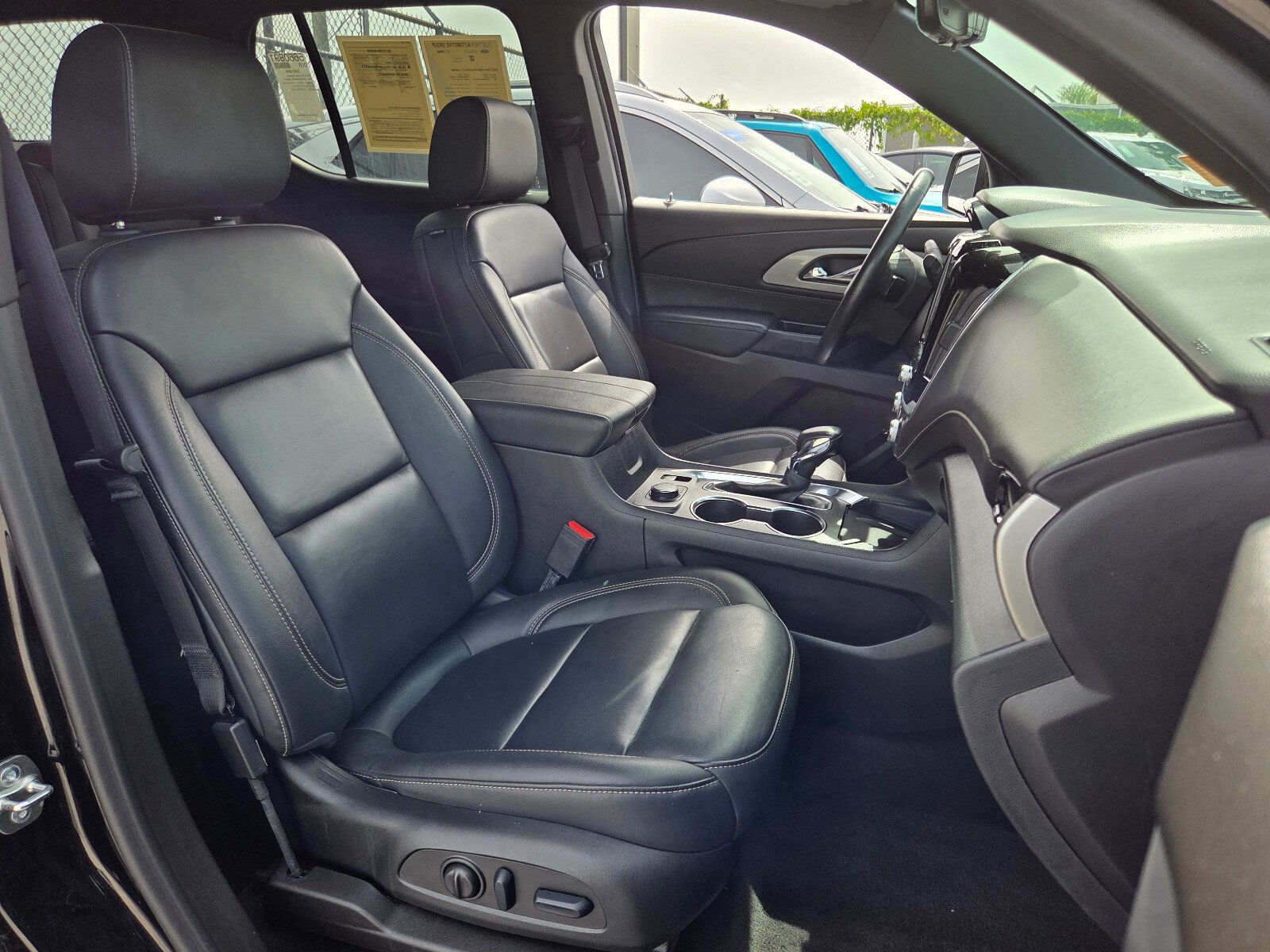 Used 2023 Mosaic Black Metallic Chevrolet LT Leather image 18