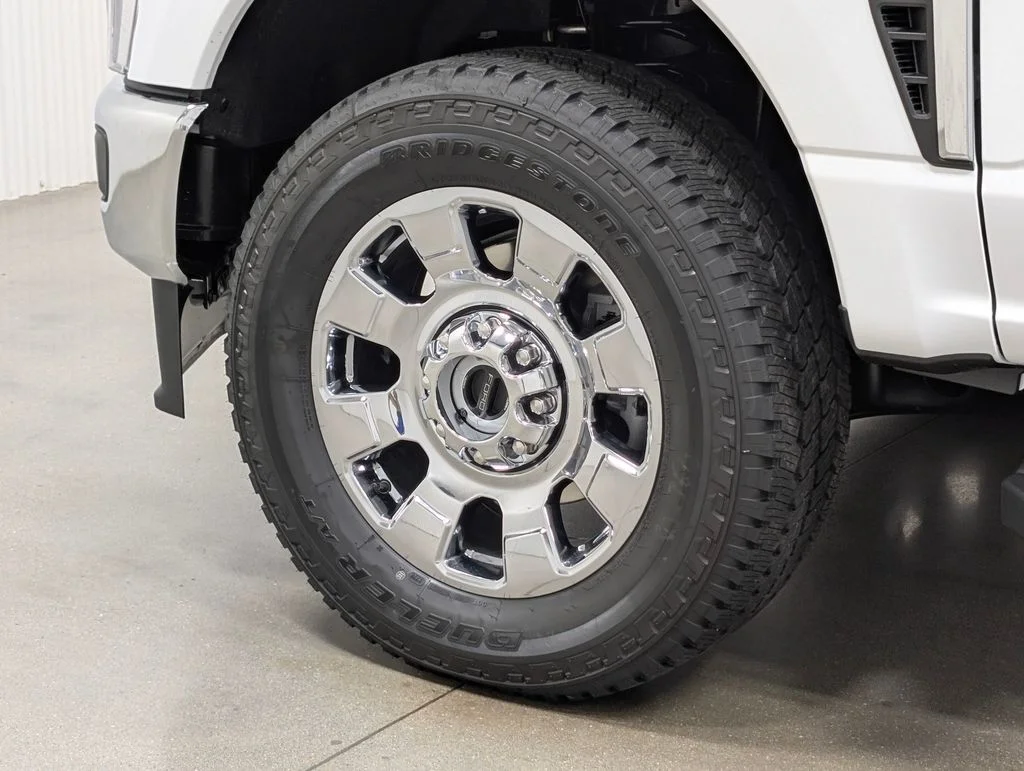 New 2026 Oxford White Ford F-250® Lariat® image 2