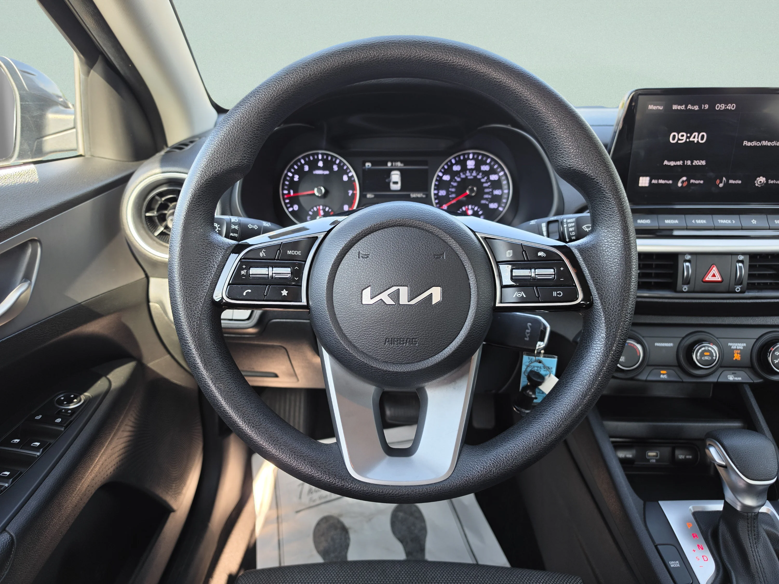 Used 2023 Gravity Gray Kia LXS image 18