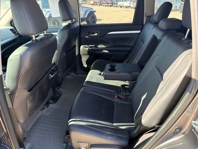 Used 2014 Gray Toyota XLE V6 image 6