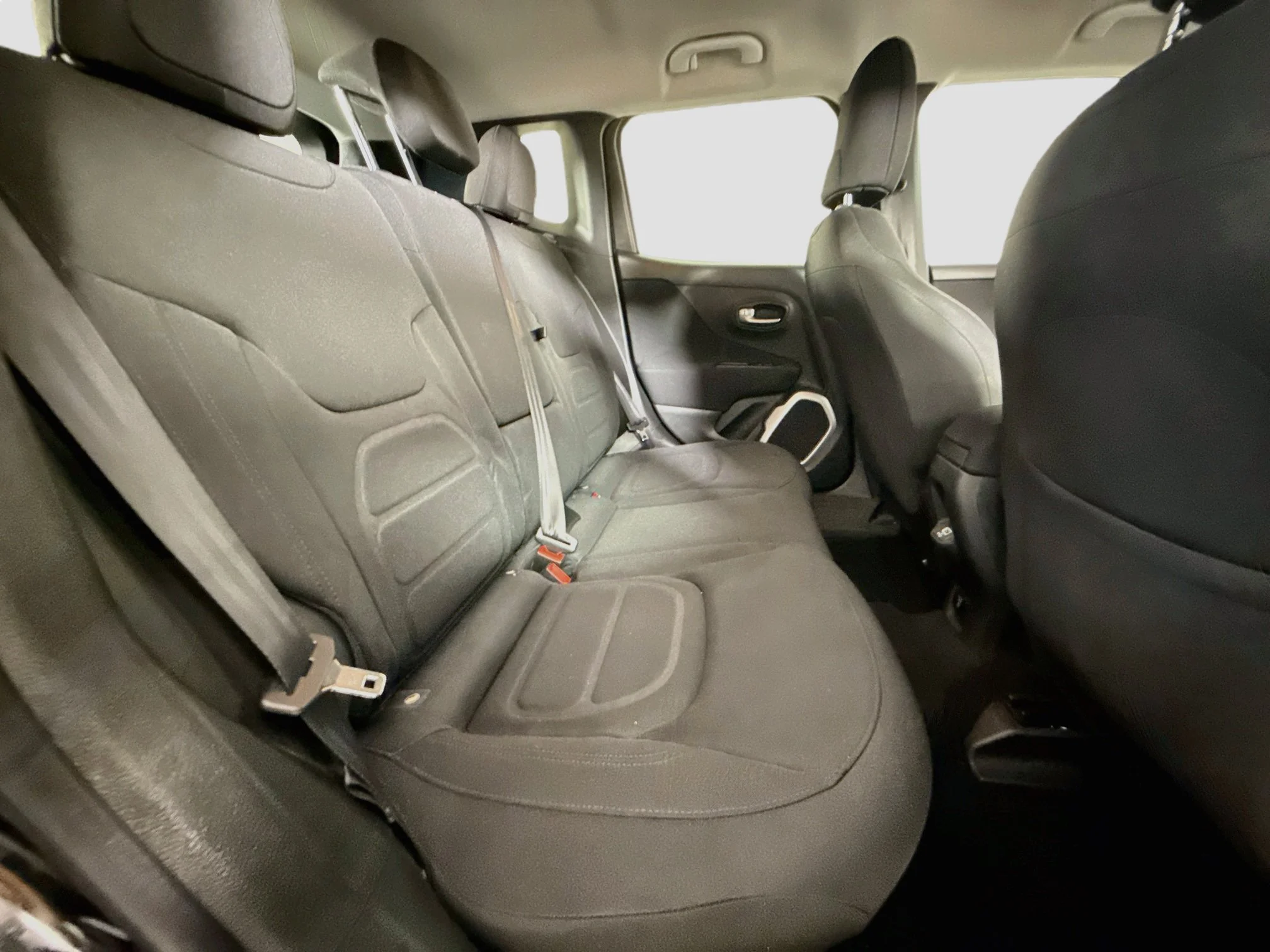 Used 2018 Black Jeep Latitude image 23