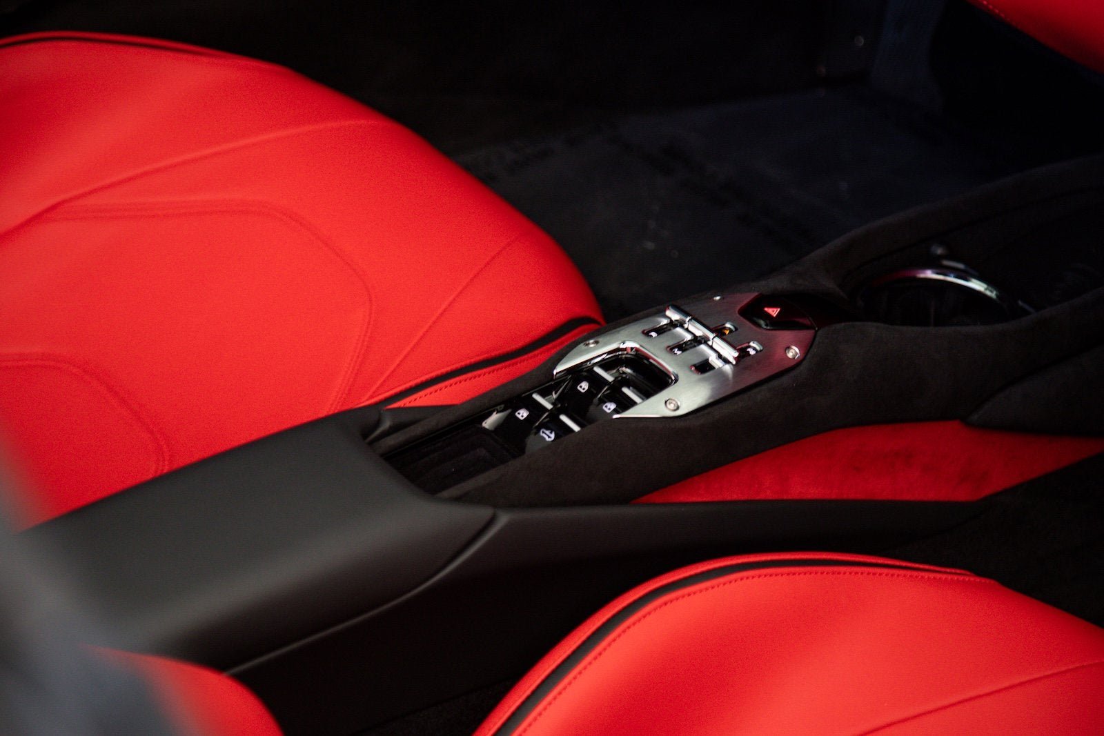 Certified Used 2025 Nero Ferrari  image 21