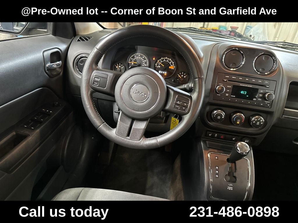 Used 2014 Gray Jeep Latitude image 17