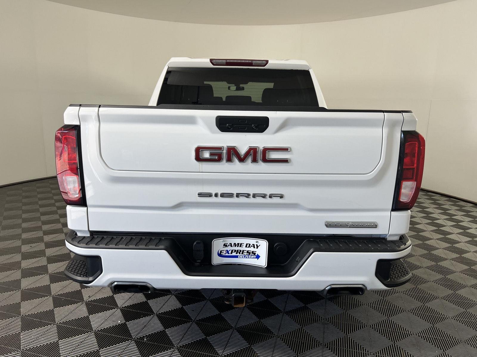 Used 2021 Summit White GMC Elevation image 11