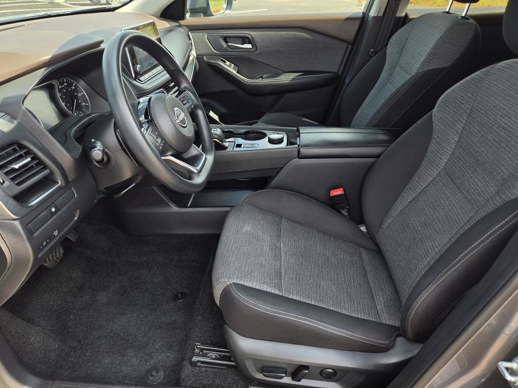 Used 2023 Gun Metallic Nissan SV image 12